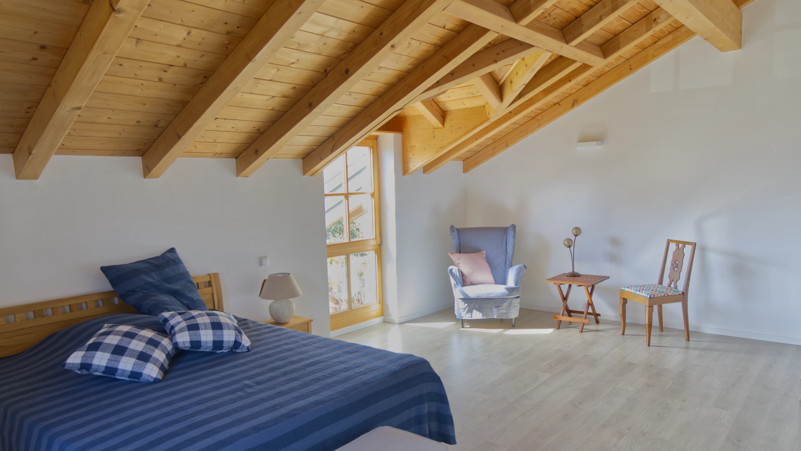 Großes Schlafzimmer OG